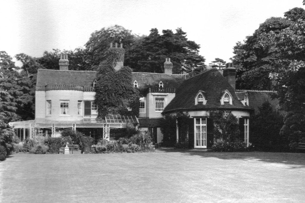 Rear-elevation-and-garden